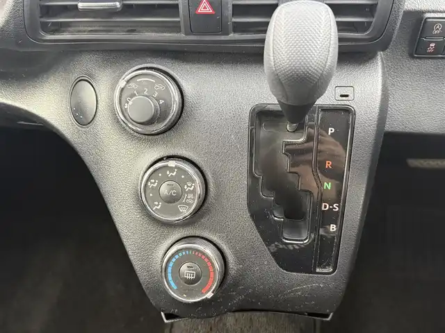 トヨタ シエンタ X 愛知県 2020(令2)年 4.6万km コバルトブルーメタリック 純正ナビ（ＣＤ／ＤＶＤ／ＢＴ／フルセグＴＶ）　/バックカメラ　/パワスラ　/ビルトＥＴＣ　/スマートキー　/プッシュスタート　/ＵＳＢ　/電格ミラー　/エアコン　/アイドリングストップ　/フロアマット/保証書/取説/記録簿/スペアキー