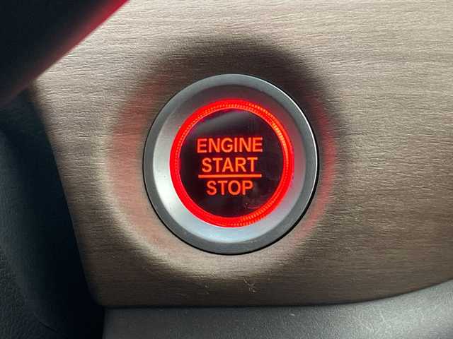 ホンダ フリード G ホンダセンシング 道央・札幌 2020(令2)年 8.7万km ルナシルバーM ４WD/社外オーディオ/AM/FM/AUX/ホンダセンシング/衝突被害軽減ブレーキ/横滑り防止装置/レーダークルーズコントロール/レーンキープアシスト/コーナーセンサー/アイドリングストップ/ワイパーデアイサー/ECON/両側パワースライドドア/前席シートヒーター/プッシュスタート/スマートキー/ハロゲンヘッドライト/オートライト/電動格納ミラー/ヒーテッドドアミラー/ウィンカーミラー/純正フロアマット/ドアバイザー/スペアキー/社外AW付冬タイヤ積込/185/65/R15/2023年/山4mm