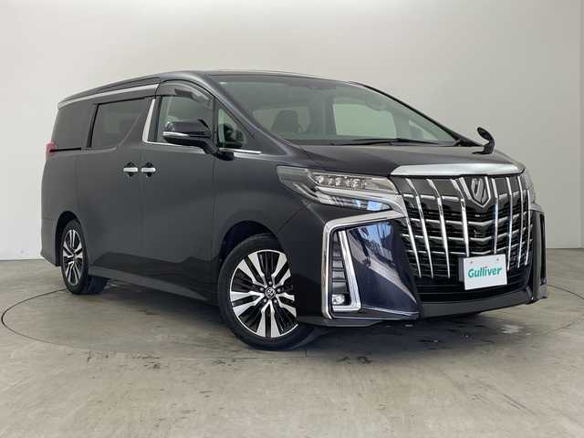 トヨタ アルファード S Cパッケージ 兵庫県 2020(令2)年 5.9万km スパークリングブラックパールクリスタルシャイン ・純正9インチナビ/TV/CD/DVD/Bluetooth/USB/Miracast/・バックカメラ/・デジタルインナーミラー/・ビルトインETC/・サンルーフ/・両側パワースライドドア/・パワーバックドア/・Toyota　Safety　Sense/・プリクラッシュセーフティ/・レーントレーシングアシスト/・レーダークルーズコントロール/・ロードサインアシスト/・アダプティブハイビームシステム/・ブラインドスポットモニター/・先行車発進告知/・クリアランスソナー/・革シート/・前席パワーシート/・前席シートヒーター/・前席シートベンチレーション/・ステアリングヒーター/・AC100V電源/・ウッドコンビステアリング/・三眼LEDライト/・シーケンシャルターンランプ/・LEDフォグランプ/・スマートキー/・純正18インチアルミホイール