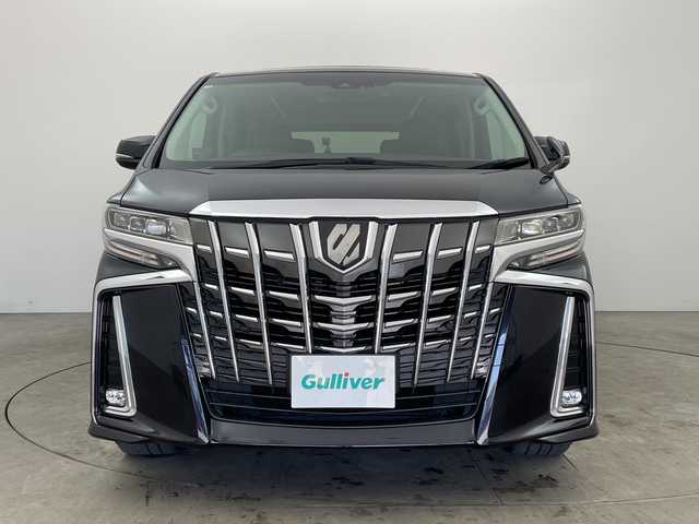 トヨタ アルファード S Cパッケージ 兵庫県 2020(令2)年 5.9万km スパークリングブラックパールクリスタルシャイン ・純正9インチナビ/TV/CD/DVD/Bluetooth/USB/Miracast/・バックカメラ/・デジタルインナーミラー/・ビルトインETC/・サンルーフ/・両側パワースライドドア/・パワーバックドア/・Toyota　Safety　Sense/・プリクラッシュセーフティ/・レーントレーシングアシスト/・レーダークルーズコントロール/・ロードサインアシスト/・アダプティブハイビームシステム/・ブラインドスポットモニター/・先行車発進告知/・クリアランスソナー/・革シート/・前席パワーシート/・前席シートヒーター/・前席シートベンチレーション/・ステアリングヒーター/・AC100V電源/・ウッドコンビステアリング/・三眼LEDライト/・シーケンシャルターンランプ/・LEDフォグランプ/・スマートキー/・純正18インチアルミホイール