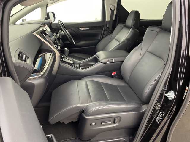 トヨタ アルファード S Cパッケージ 兵庫県 2020(令2)年 5.9万km スパークリングブラックパールクリスタルシャイン ・純正9インチナビ/TV/CD/DVD/Bluetooth/USB/Miracast/・バックカメラ/・デジタルインナーミラー/・ビルトインETC/・サンルーフ/・両側パワースライドドア/・パワーバックドア/・Toyota　Safety　Sense/・プリクラッシュセーフティ/・レーントレーシングアシスト/・レーダークルーズコントロール/・ロードサインアシスト/・アダプティブハイビームシステム/・ブラインドスポットモニター/・先行車発進告知/・クリアランスソナー/・革シート/・前席パワーシート/・前席シートヒーター/・前席シートベンチレーション/・ステアリングヒーター/・AC100V電源/・ウッドコンビステアリング/・三眼LEDライト/・シーケンシャルターンランプ/・LEDフォグランプ/・スマートキー/・純正18インチアルミホイール