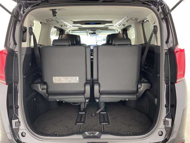 トヨタ アルファード S Cパッケージ 兵庫県 2020(令2)年 5.9万km スパークリングブラックパールクリスタルシャイン ・純正9インチナビ/TV/CD/DVD/Bluetooth/USB/Miracast/・バックカメラ/・デジタルインナーミラー/・ビルトインETC/・サンルーフ/・両側パワースライドドア/・パワーバックドア/・Toyota　Safety　Sense/・プリクラッシュセーフティ/・レーントレーシングアシスト/・レーダークルーズコントロール/・ロードサインアシスト/・アダプティブハイビームシステム/・ブラインドスポットモニター/・先行車発進告知/・クリアランスソナー/・革シート/・前席パワーシート/・前席シートヒーター/・前席シートベンチレーション/・ステアリングヒーター/・AC100V電源/・ウッドコンビステアリング/・三眼LEDライト/・シーケンシャルターンランプ/・LEDフォグランプ/・スマートキー/・純正18インチアルミホイール