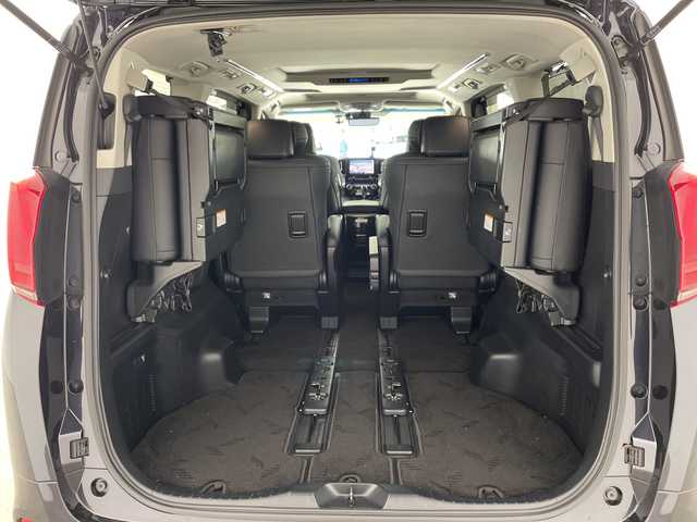 トヨタ アルファード S Cパッケージ 兵庫県 2020(令2)年 5.9万km スパークリングブラックパールクリスタルシャイン ・純正9インチナビ/TV/CD/DVD/Bluetooth/USB/Miracast/・バックカメラ/・デジタルインナーミラー/・ビルトインETC/・サンルーフ/・両側パワースライドドア/・パワーバックドア/・Toyota　Safety　Sense/・プリクラッシュセーフティ/・レーントレーシングアシスト/・レーダークルーズコントロール/・ロードサインアシスト/・アダプティブハイビームシステム/・ブラインドスポットモニター/・先行車発進告知/・クリアランスソナー/・革シート/・前席パワーシート/・前席シートヒーター/・前席シートベンチレーション/・ステアリングヒーター/・AC100V電源/・ウッドコンビステアリング/・三眼LEDライト/・シーケンシャルターンランプ/・LEDフォグランプ/・スマートキー/・純正18インチアルミホイール