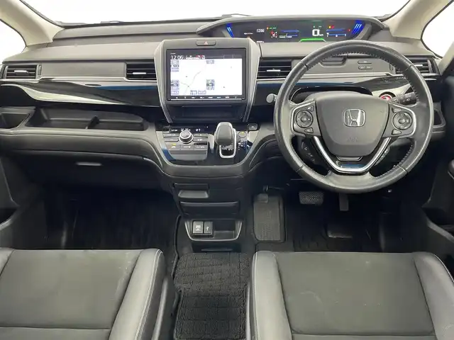 ホンダ フリード ハイブリット モデューロX ホンダセンシング 埼玉県 2021(令3)年 5万km プラチナホワイトパール 純正９インチナビ　バックカメラ　ビルトインＥＴＣ　前後ドライブレコーダー　ホンダセンシング　アダプティブクルーズコントロール　社外アルミホイール　スマートキー　オートライト　ＬＥＤヘッドライト　地デジ