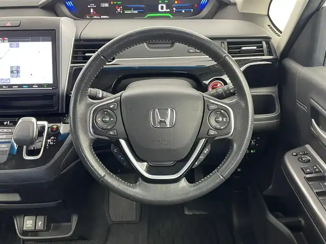 ホンダ フリード ハイブリット モデューロX ホンダセンシング 埼玉県 2021(令3)年 5万km プラチナホワイトパール 純正９インチナビ　バックカメラ　ビルトインＥＴＣ　前後ドライブレコーダー　ホンダセンシング　アダプティブクルーズコントロール　社外アルミホイール　スマートキー　オートライト　ＬＥＤヘッドライト　地デジ