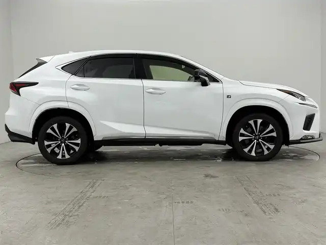 レクサス ＮＸ 300 Fスポーツ 徳島県 2018(平30)年 6.2万km ホワイトノーヴァガラスフレーク ホワイトアーチモール/純正ナビ/フルセグ・DVD・Bluetooth/全方位カメラ/プリクラッシュ/BSM/LDA/オートLEDライト/オートバックドア/前席シートヒーター/前席エアーシート/ステアリングヒーター/スマートキーX2/保証書・取扱説明書