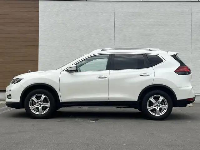 日産 エクストレイル 20Xi 秋田県 2020(令2)年 6.6万km ブリリアントホワイトパール 純正ナビ/衝突軽減システム/４WD/フルセグ/社外アルミ/スマートキー/LEDヘッドライト/全方位カメラ/アラウンドビューモニター/全席シートヒーター/電動リアゲート/ドライブレコーダー/コーナーセンサー/アイドリングストップ/パーキングアシスト/ダウンヒルアシストコントロール/ステアリングスイッチ/クルーズコントロール/ETC/ルーフレール/純正フロアマット/オートエアコン/オートライト/レベライザー/電動格納ウィンカーミラー