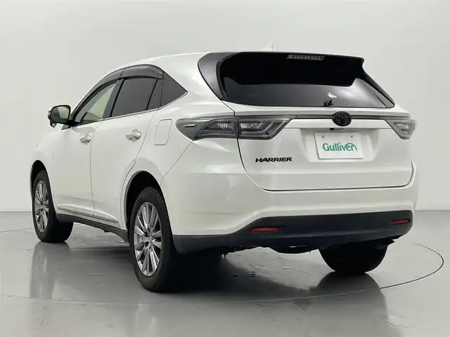 トヨタ ハリアー プレミアム 熊本県 2017(平29)年 8.8万km ホワイトパールクリスタルシャイン 禁煙車/アルパイン９型ナビEX9Z（CD・DVD・フルセグ・BT・HDMIケーブル）/バックカメラ/ビルトインETC/クルーズコントロール/パワーバックドア/運転席パワーシート/レーンキープアシスト/横滑り防止/アイドリングストップ/ハーフレザーシート/純正フロアマット/純正１８インチAW/オートライト/オートマチックハイビーム/LEDヘッドライト/スマートキー/プッシュスタート
