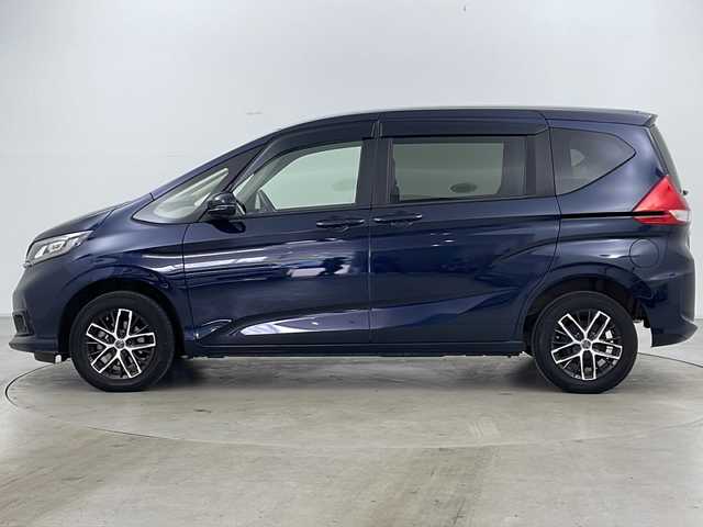 ホンダ フリード G ホンダセンシング 道央・札幌 2020(令2)年 3.8万km ミッドナイトブルービームM ・ワンオーナー/・4WD/・寒冷地仕様/・純正ナビ＆TV＆BT＆CD＆DVD＆USB/・バックカメラ/・両側パワスラ/・ホンダセンシング/・衝突軽減/・レーダークルコン/・車線維持支援システム/・ビルトインETC/・シートヒーター(DN)/・ドアミラーヒーター/・コーナーセンサー(後)/・LEDヘッドライト/・オートライト/・スマートキー/・スペアキー/・純正エンスタ/・社外エンスタ/・社外15インチAW/・純正ホイールカバー付スタッドレス積込