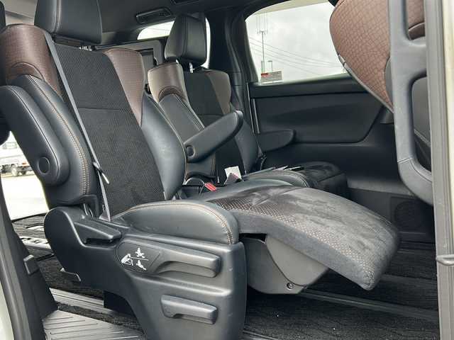 トヨタ アルファード S Aパッケージ タイプブラック 新潟県 2016(平28)年 9.6万km ホワイトパールクリスタルシャイン ワンオーナー/フリップダウンモニター/フルセグテレビ/クルーズコントロール/オットマン/パーキングアシスト/スマートキー/スペアキー/両側パワースライドドア/パワーバックドア/プッシュスタート/バックカメラ/100V充電/コーナーセンサー/オートライト/ウォークスルー