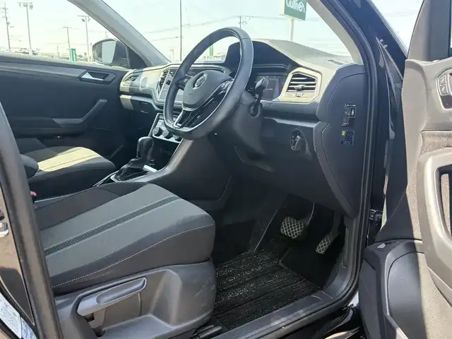 フォルクスワーゲン Ｔ－ロック TDI スタイル デザインPKG 徳島県 2020(令2)年 6万km 黒 純正ナビ/CD/DVD/SD/USB/Bluetooth/バックカメラ/レーンキープアシスト/ETC2.0 /パドルシフト/アイドリングストップ/クルーズコントロール/フォグライト/オートライト/ルーフレール/LEDヘッドライト/新車時保証書/取扱説明書