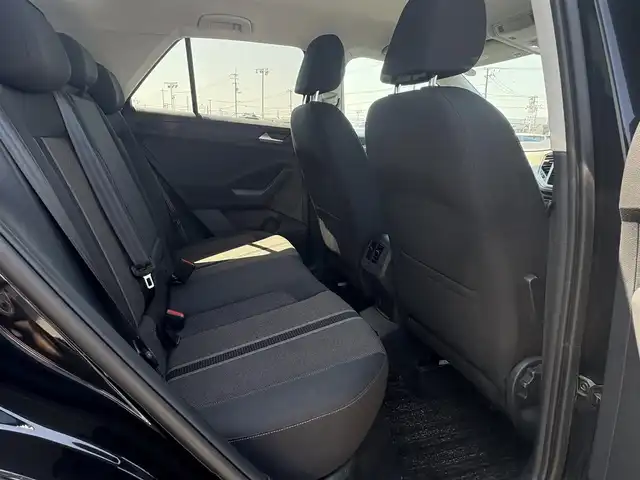 フォルクスワーゲン Ｔ－ロック TDI スタイル デザインPKG 徳島県 2020(令2)年 6万km 黒 純正ナビ/CD/DVD/SD/USB/Bluetooth/バックカメラ/レーンキープアシスト/ETC2.0 /パドルシフト/アイドリングストップ/クルーズコントロール/フォグライト/オートライト/ルーフレール/LEDヘッドライト/新車時保証書/取扱説明書