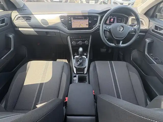 フォルクスワーゲン Ｔ－ロック TDI スタイル デザインPKG 徳島県 2020(令2)年 6万km 黒 純正ナビ/CD/DVD/SD/USB/Bluetooth/バックカメラ/レーンキープアシスト/ETC2.0 /パドルシフト/アイドリングストップ/クルーズコントロール/フォグライト/オートライト/ルーフレール/LEDヘッドライト/新車時保証書/取扱説明書