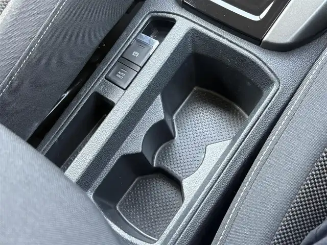 フォルクスワーゲン Ｔ－ロック TDI スタイル デザインPKG 徳島県 2020(令2)年 6万km 黒 純正ナビ/CD/DVD/SD/USB/Bluetooth/バックカメラ/レーンキープアシスト/ETC2.0 /パドルシフト/アイドリングストップ/クルーズコントロール/フォグライト/オートライト/ルーフレール/LEDヘッドライト/新車時保証書/取扱説明書