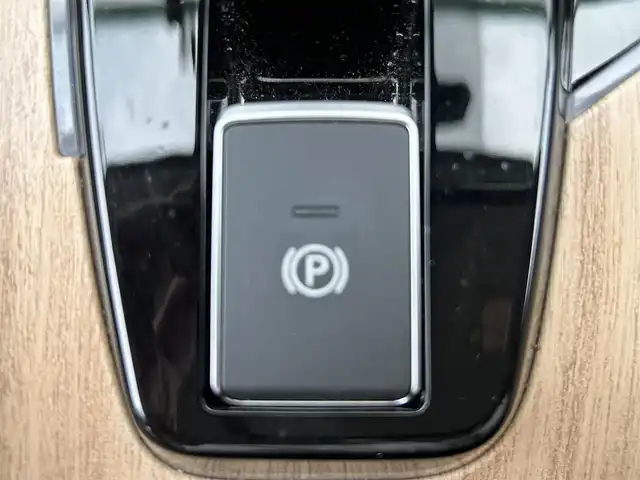 日産 オーラ G レザーエディション 和歌山県 2022(令4)年 2.9万km 黒 純正コネクトナビ/Bluetooth/フルセグテレビ/USB/アラウンドビューモニター/エマージェンシーブレーキ/レーンキープアシスト/後方車両検知/衝突防止支援/前後コーナーセンサー/プロパイロット/純正ドライブレコーダー（前）/ビルトインETC2.0/ワイヤレス充電/純正17インチアルミホイール/LEDヘッドライト/オートライト/革巻きステアリング/ステアリングリモコン/純正フロアマット/ドアバイザー/電動格納ミラー/ウィンカーミラー/プッシュスタート/スマートキー