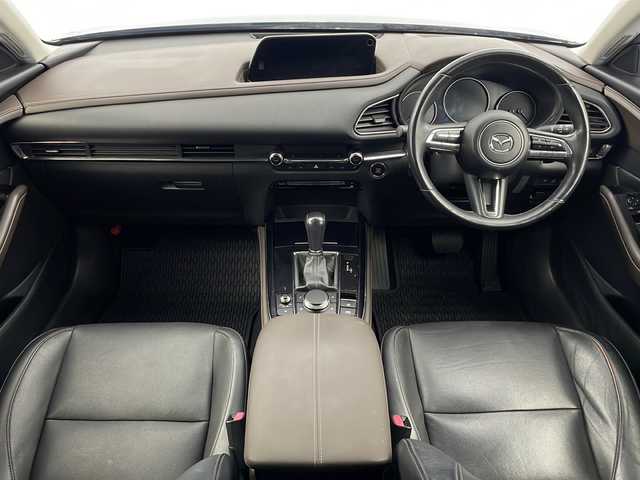 マツダ ＣＸ－３０ XD Lパッケージ 新潟県 2020(令2)年 5.6万km ジェットブラックマイカ 純正メーカーOPナビ/・AM/FM/CD/DVD/Bluetooth/フルセグ/USB/バックモニター/全周囲モニター/レーンキープアシスト/衝突被害軽減システム/ETC/フロントドライブレコーダー/ヘッドアップディスプレイ/純正フロアマット/レザーシート/運転席パワーシート/前席シートヒーター/パーキングアシスト/ステアリングヒーター/純正LEDヘッドライト/オートライト/オートマチックハイビーム/純正18インチAW夏タイヤ/ABS/横滑り防止機能/リアコーナーセンサー/TCS/パドルシフト/スペアキー/保証書