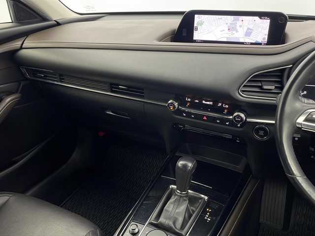 マツダ ＣＸ－３０ XD Lパッケージ 新潟県 2020(令2)年 5.6万km ジェットブラックマイカ 純正メーカーOPナビ/・AM/FM/CD/DVD/Bluetooth/フルセグ/USB/バックモニター/全周囲モニター/レーンキープアシスト/衝突被害軽減システム/ETC/フロントドライブレコーダー/ヘッドアップディスプレイ/純正フロアマット/レザーシート/運転席パワーシート/前席シートヒーター/パーキングアシスト/ステアリングヒーター/純正LEDヘッドライト/オートライト/オートマチックハイビーム/純正18インチAW夏タイヤ/ABS/横滑り防止機能/リアコーナーセンサー/TCS/パドルシフト/スペアキー/保証書