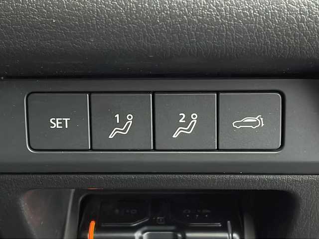 マツダ ＣＸ－３０ XD Lパッケージ 新潟県 2020(令2)年 5.6万km ジェットブラックマイカ 純正メーカーOPナビ/・AM/FM/CD/DVD/Bluetooth/フルセグ/USB/バックモニター/全周囲モニター/レーンキープアシスト/衝突被害軽減システム/ETC/フロントドライブレコーダー/ヘッドアップディスプレイ/純正フロアマット/レザーシート/運転席パワーシート/前席シートヒーター/パーキングアシスト/ステアリングヒーター/純正LEDヘッドライト/オートライト/オートマチックハイビーム/純正18インチAW夏タイヤ/ABS/横滑り防止機能/リアコーナーセンサー/TCS/パドルシフト/スペアキー/保証書