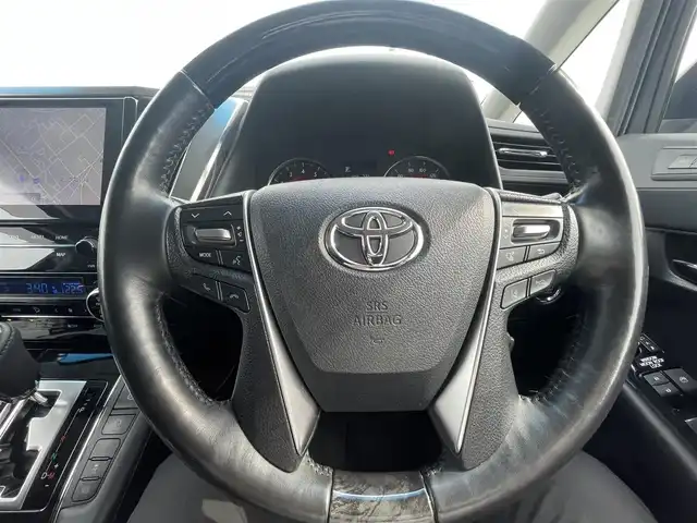 トヨタ アルファード S Cパッケージ 福岡県 2021(令3)年 5.7万km ホワイトパールクリスタルシャイン モデリスタエアロ/ツインムーンルーフ/純正12.1インチフリップダウンモニター/メーカーナビ/フルセグTV/CD/DVD/BT//applecarplay/androidauto/テレビキャンセラー/トヨタセーフティセンス/PCS/LTA/PKSB/レーダークルーズコントロール/黒革シート/両側パワースライドドア/パワーバックドア/デジタルインナーミラー/ＢＳＭ/シートメモリー/前席パワーシート/前席シートヒーター/ベンチレーション/ステアリングヒーター/電動パーキング/ブレーキホールド/オートハイビーム/ビルトインETC