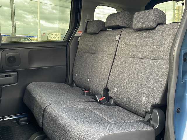 トヨタ シエンタ ハイブリッド Z 徳島県 2023(令5)年 0.8万km グレイッシュブルー 純正10型ナビゲーション/・フルセグTV/CD/DVD/HDMI/Bluetooth/パノラミックビューモニター/フリップダウンモニター/両側パワースライドドア/ブラインドスポットモニター/ドライブレコーダー/シートヒーター/ステアリングヒーター/ミラーヒーター/100V電源/USBポート/ビルトインETC/純正LEDヘッドライト/純正フロアマット/スペアキー1本/トヨタセーフティーセンス/・プリクラッシュセーフティ/・レーンディパーチャーアラート /・レーントレーシングアシスト/・ロードサインアシスト/・先行車発進告知機能/・レーダークルーズコントロール/・アダプティブハイビームシステム