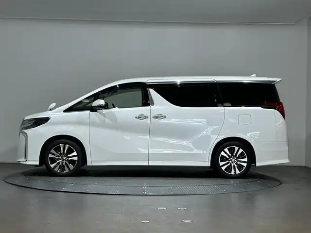 トヨタ アルファード S Cパッケージ 愛媛県 2022(令4)年 2.2万km ホワイトパールクリスタルシャイン ワンオーナー　サンルーフ　純正8型ディスプレイオーディオ　CD DVD Bluetooth　フルセグ　AppleCarPlay　Androidauto USB　純正フリップダウンモニター　バックカメラ　両側パワースライドドア　レーダークルーズコントロール　パワーバックドア　3眼LEDヘッドライト　シートヒーター　ベンチレーション
