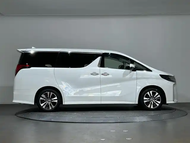 トヨタ アルファード S Cパッケージ 愛媛県 2022(令4)年 2.2万km ホワイトパールクリスタルシャイン ワンオーナー　サンルーフ　純正8型ディスプレイオーディオ　CD DVD Bluetooth　フルセグ　AppleCarPlay　Androidauto USB　純正フリップダウンモニター　バックカメラ　両側パワースライドドア　レーダークルーズコントロール　パワーバックドア　3眼LEDヘッドライト　シートヒーター　ベンチレーション