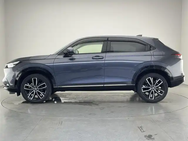 ホンダ ヴェゼル ハイブリッド e:HEV Z 愛知県 2021(令3)年 2.6万km メテオロイドグレーメタリック 純正９型ＤＡナビ　フルセグＴＶ　Ｂｌｕｅｔｏｏｔｈ　ＵＳＢ　全方位カメラ　ホンダセンシング　レーダークルコン　衝突軽減　ＬＥＤヘッドライト　ＢＳＭ　ＥＴＣ２．０　ワイヤレス充電　シートヒーター　禁煙車