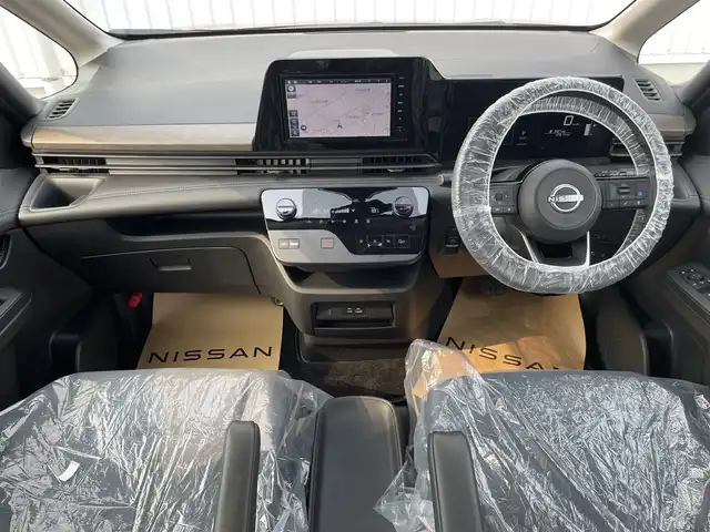 日産 セレナ e－パワー ハイウェイスター V 熊本県 2024(令6)年 1.3万km 赤 ワンオーナー/純正ナビ/・AM/FM/BT/SD/・フルセグTV（走行中視聴可能）/・全方位カメラ/デジタルインナーミラー/先行発信安全装備/・インテリジェントエマージェンシーブレーキ/・ハイビームアシスト/・ヒルスタートアシスト/・車線逸脱警報/・標識検知機能/・踏み間違い衝突防止アシスト/・インテリジェントDA/・プロパイロット/電動パーキングブレーキ/・ブレーキホールド/クリアランスソナー/コーナーセンサー/ブラインドスポットモニター/車内撮影型ドラレコ/純正アルミホイール/走行モード/・EVモード/・e-pedal/両側パワースライドドア/ビルトインETC/インテリキー