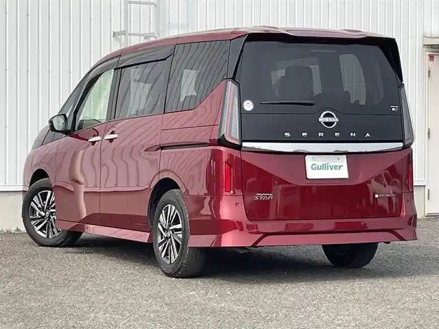 日産 セレナ e－パワー ハイウェイスター V 熊本県 2024(令6)年 1.3万km 赤 ワンオーナー/純正ナビ/・AM/FM/BT/SD/・フルセグTV（走行中視聴可能）/・全方位カメラ/デジタルインナーミラー/先行発信安全装備/・インテリジェントエマージェンシーブレーキ/・ハイビームアシスト/・ヒルスタートアシスト/・車線逸脱警報/・標識検知機能/・踏み間違い衝突防止アシスト/・インテリジェントDA/・プロパイロット/電動パーキングブレーキ/・ブレーキホールド/クリアランスソナー/コーナーセンサー/ブラインドスポットモニター/車内撮影型ドラレコ/純正アルミホイール/走行モード/・EVモード/・e-pedal/両側パワースライドドア/ビルトインETC/インテリキー