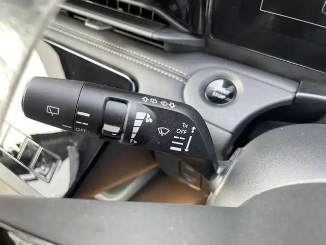 日産 セレナ e－パワー ハイウェイスター V 熊本県 2024(令6)年 1.3万km 赤 ワンオーナー/純正ナビ/・AM/FM/BT/SD/・フルセグTV（走行中視聴可能）/・全方位カメラ/デジタルインナーミラー/先行発信安全装備/・インテリジェントエマージェンシーブレーキ/・ハイビームアシスト/・ヒルスタートアシスト/・車線逸脱警報/・標識検知機能/・踏み間違い衝突防止アシスト/・インテリジェントDA/・プロパイロット/電動パーキングブレーキ/・ブレーキホールド/クリアランスソナー/コーナーセンサー/ブラインドスポットモニター/車内撮影型ドラレコ/純正アルミホイール/走行モード/・EVモード/・e-pedal/両側パワースライドドア/ビルトインETC/インテリキー