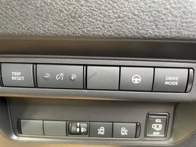 日産 セレナ e－パワー ハイウェイスター V 熊本県 2024(令6)年 1.3万km 赤 ワンオーナー/純正ナビ/・AM/FM/BT/SD/・フルセグTV（走行中視聴可能）/・全方位カメラ/デジタルインナーミラー/先行発信安全装備/・インテリジェントエマージェンシーブレーキ/・ハイビームアシスト/・ヒルスタートアシスト/・車線逸脱警報/・標識検知機能/・踏み間違い衝突防止アシスト/・インテリジェントDA/・プロパイロット/電動パーキングブレーキ/・ブレーキホールド/クリアランスソナー/コーナーセンサー/ブラインドスポットモニター/車内撮影型ドラレコ/純正アルミホイール/走行モード/・EVモード/・e-pedal/両側パワースライドドア/ビルトインETC/インテリキー