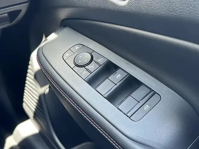 日産 オーラ ニスモ 島根県 2022(令4)年 1.3万km ピュアホワイトパール / スーパーブラック 2トーン 純正ナビ/AM/FM/USB/BT/HDMI/フルセグTV/NISMOエアロ装着車/NISMO仕様ステアリング/NISMO仕様シート/ドライブレコーダー/衝突軽減ブレーキ/車線逸脱防止警報/LEDヘッドライト/全方位カメラ/デジタルインナーミラー/ETC/オートブレーキホールド/純正フロアマット