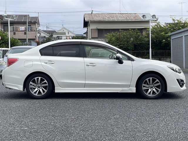 スバル インプレッサ Ｇ４ 1．6i－S 東京都 2015(平27)年 1.8万km クリスタルホワイトP ワンオーナー/メモリナビ/バックカメラ/フルセグテレビ/ETC/プッシュスタート/エアロパーツ/HID/ドアバイザー