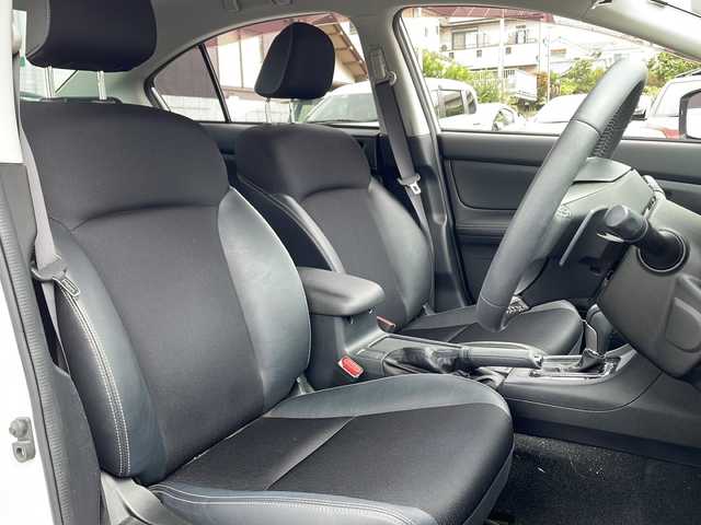 スバル インプレッサ Ｇ４ 1．6i－S 東京都 2015(平27)年 1.8万km クリスタルホワイトP ワンオーナー/メモリナビ/バックカメラ/フルセグテレビ/ETC/プッシュスタート/エアロパーツ/HID/ドアバイザー
