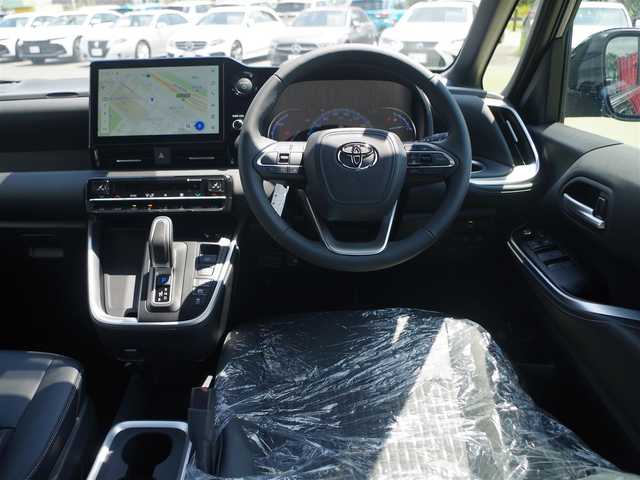 トヨタ ノア ハイブリッド S－Z 千葉県 2025(令7)年 0.1万km未満 アティチュードブラックマイカ Toyota Safety Sense/・プリクラッシュセーフティ/・レーンディパーチャーアラート/・オートハイビーム/・レーダークルーズコントロール/アドバンスドパーク/パワーバックドア/両側パワースライドドア/左オートステップ/ハーフレザーシート/前席シートヒーター/純正コネクティッドナビ/地デジTV/【DVD/CD再生機能　Bluetooth接続】/パノラミックビューモニター/革巻きステアリング/ステアリングスイッチ/ETC（2.0）/LEDヘッドライト/フォグライト/ウインカーミラー/クリアランスソナー/純正17インチアルミホイル/サイド/カーテンエアバッグ/スマートキー
