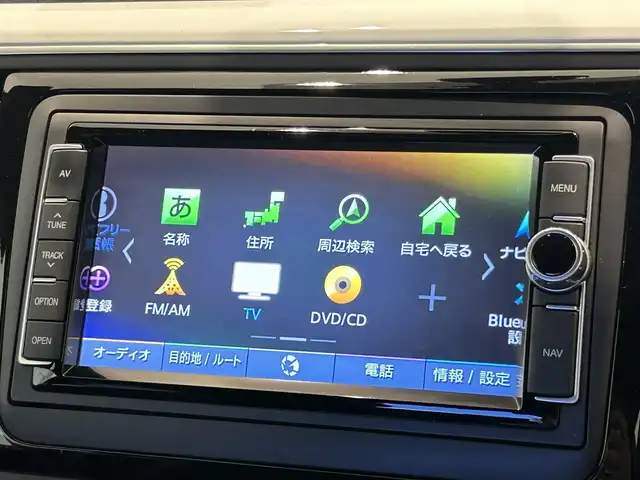 フォルクスワーゲン ザ・ビートル デザイン 福岡県 2018(平30)年 3万km ピュアホワイト ＢＳＭ　/純正ナビ／ＴＶ　/Ｂｌｕｅｔｏｏｔｈ　/ＣＤ／ＤＶＤ　/バックカメラ　/クルーズコントロール　/ＭＴモード付ＡＴ　/オートライト　/スマートキー　/純正１７インチＡＷ