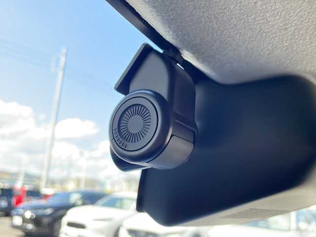ダイハツ タント X 岐阜県 2021(令3)年 3万km ブライトシルバーメタリック 禁煙車/ワンオーナー/純正ナビ（NMZK-W71D）/AM/FM/CD/DVD/BT/USB/SD/フルセグ/全方位カメラ/衝突軽減ブレーキ/両側パワースライドドア/ロングスライドシート/シートヒーター/純正ドライブレコーダー/ステアリングリモコン/コーナーセンサー/プッシュスタート/スマートキー/オートライト/オートハイビーム/LEDヘッドライト/背面テーブル/サンシェード