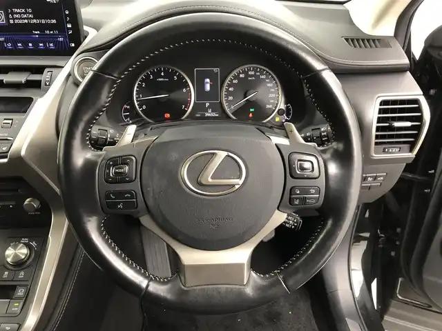 レクサス ＮＸ 300 Iパッケージ 愛知県 2019(令1)年 4万km グラファイトブラックガラスフレーク ワンオーナー/レクサスセーフティ＋/純正10.3インチワイドディスプレイナビ/（Bluetooth/フルセグTV/CD/DVD）/全方位カメラ/BSM/ETC2.0/パワーシート/シートヒーター/ステアリングヒーター/電動リアゲード/純正18インチAW/純正フロアマット/LEDライト/オートライト/AC100V/パドルシフト