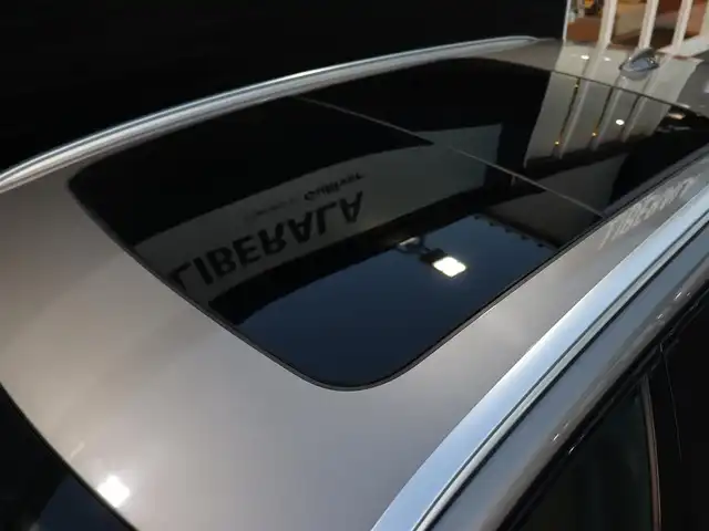 ボルボ Ｖ６０ クロスカントリー T5 AWD プロ 宮城県 2020(令2)年 4.4万km ぺブルグレー プラスパッケージ/パノラマサンルーフ/Ｈａｒｍａｎ　Ｋａｒｄｏｎ/ヘッドアップディスプレイ/アダプティブクルーズコントロール/純正HDDナビ/全方位カメラ/ナッパレザーシート/シートヒーター/エアシート/パワーシート/メモリ付きシート/ステアリングヒーター/フルセグＴＶ/ＬＥＤヘッドライト/アクティブベンディングライト/コーナリングライト/オートマチックハイビーム/レーンキープアシスト/自動駐車/パワーバックドア/Bluetooth接続/純正19インチAW/前後ドライブレコーダー/ETC