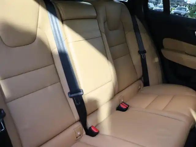 ボルボ Ｖ６０ クロスカントリー T5 AWD プロ 宮城県 2020(令2)年 4.4万km ぺブルグレー プラスパッケージ/パノラマサンルーフ/Ｈａｒｍａｎ　Ｋａｒｄｏｎ/ヘッドアップディスプレイ/アダプティブクルーズコントロール/純正HDDナビ/全方位カメラ/ナッパレザーシート/シートヒーター/エアシート/パワーシート/メモリ付きシート/ステアリングヒーター/フルセグＴＶ/ＬＥＤヘッドライト/アクティブベンディングライト/コーナリングライト/オートマチックハイビーム/レーンキープアシスト/自動駐車/パワーバックドア/Bluetooth接続/純正19インチAW/前後ドライブレコーダー/ETC