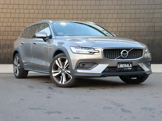 ボルボ Ｖ６０ クロスカントリー T5 AWD プロ 宮城県 2020(令2)年 4.4万km ぺブルグレー プラスパッケージ/パノラマサンルーフ/Ｈａｒｍａｎ　Ｋａｒｄｏｎ/ヘッドアップディスプレイ/アダプティブクルーズコントロール/純正HDDナビ/全方位カメラ/ナッパレザーシート/シートヒーター/エアシート/パワーシート/メモリ付きシート/ステアリングヒーター/フルセグＴＶ/ＬＥＤヘッドライト/アクティブベンディングライト/コーナリングライト/オートマチックハイビーム/レーンキープアシスト/自動駐車/パワーバックドア/Bluetooth接続/純正19インチAW/前後ドライブレコーダー/ETC