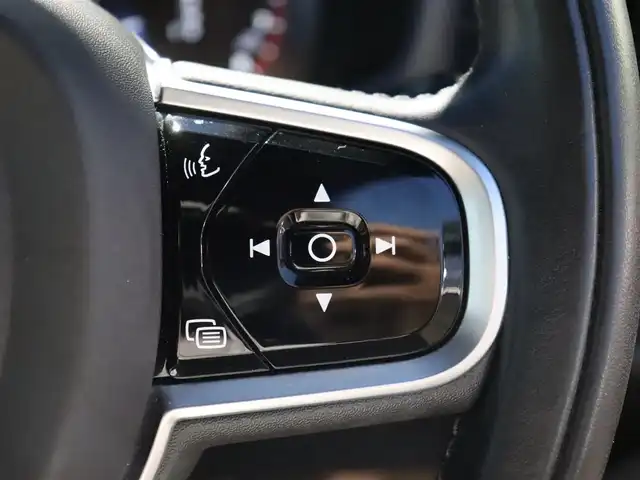 ボルボ Ｖ６０ クロスカントリー T5 AWD プロ 宮城県 2020(令2)年 4.4万km ぺブルグレー プラスパッケージ/パノラマサンルーフ/Ｈａｒｍａｎ　Ｋａｒｄｏｎ/ヘッドアップディスプレイ/アダプティブクルーズコントロール/純正HDDナビ/全方位カメラ/ナッパレザーシート/シートヒーター/エアシート/パワーシート/メモリ付きシート/ステアリングヒーター/フルセグＴＶ/ＬＥＤヘッドライト/アクティブベンディングライト/コーナリングライト/オートマチックハイビーム/レーンキープアシスト/自動駐車/パワーバックドア/Bluetooth接続/純正19インチAW/前後ドライブレコーダー/ETC