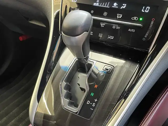 トヨタ ハリアー ハイブリッド プログレス 岩手県 2019(平31)年 6.2万km スパークリングブラックパールクリスタルシャイン ４WD/寒冷地仕様/JBLプレミアムサウンドシステム/パノラミックビューモニター/パワーバックドア/トヨタセーフティセンスP/プリクラッシュセーフティ/レーダークルーズコントロール/レーンディパーチャーアラート/アダプティブハイビームシステム/クリアランスソナー/オートブレーキホールド/横滑り防止装置/MTモード付きAT/運転席パワーシート/純正ナビ/フルセグTV/ETC2.0/LEDヘッドランプ/フロント・リヤフォグランプ/純正18インチアルミホイール