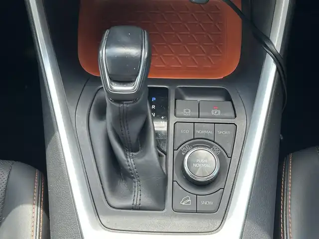 トヨタ ＲＡＶ４ アドベンチャー 熊本県 2021(令3)年 6.6万km アーバンカーキ ワンオーナー車/・保証書/取説有り/純正ディスプレイオーディオ/・BT/USB/SD/バック・サイドカメラ/前後ドラレコ/ビルトインETC/革シート/・パワーシート/・エアーシート/ACC/LEDヘッドライト/・フォグ/社外ツィーター/ウィンカードアミラー/トヨタセーフティセンス/マット/スマートキー