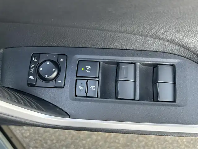 トヨタ ＲＡＶ４ アドベンチャー 熊本県 2021(令3)年 6.6万km アーバンカーキ ワンオーナー車/・保証書/取説有り/純正ディスプレイオーディオ/・BT/USB/SD/バック・サイドカメラ/前後ドラレコ/ビルトインETC/革シート/・パワーシート/・エアーシート/ACC/LEDヘッドライト/・フォグ/社外ツィーター/ウィンカードアミラー/トヨタセーフティセンス/マット/スマートキー