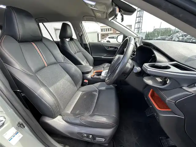 トヨタ ＲＡＶ４ アドベンチャー 熊本県 2021(令3)年 6.6万km アーバンカーキ ワンオーナー車/・保証書/取説有り/純正ディスプレイオーディオ/・BT/USB/SD/バック・サイドカメラ/前後ドラレコ/ビルトインETC/革シート/・パワーシート/・エアーシート/ACC/LEDヘッドライト/・フォグ/社外ツィーター/ウィンカードアミラー/トヨタセーフティセンス/マット/スマートキー