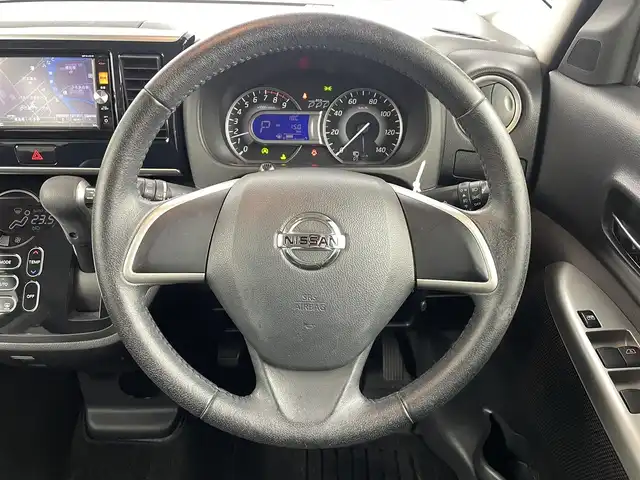 日産 デイズ ルークス HWS X Vセレ +SeftyⅡ 福島県 2015(平27)年 12.4万km ブラック セーフティII/・衝突被害軽減システム/・踏み間違え防止システム/純正7インチメモリーナビ/・品番：MP314D-W/・フルセグ/TV/BT/SD/USB/CD/DVD/FM/AM/バックカメラ/・全方位カメラ/左側パワースライドドア/LEDオートライト/・フォグランプ/ベンチシート/・ロールサンシェード/純正14インチアルミホイール付きサマータイヤ/革ステアリング/ドラレコ/純正フロアマット/ウィンカーミラー/オートミラー/アイドリングストップ/プッシュスタート/・スマートキー