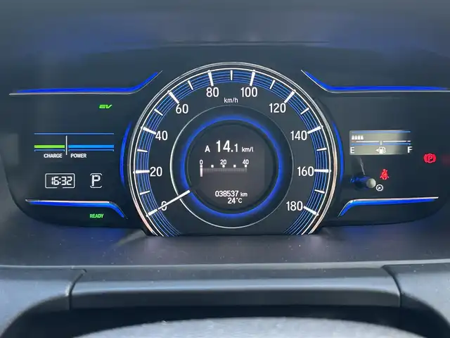 ホンダ オデッセイ ハイブリッド 埼玉県 2019(平31)年 3.9万km プラチナホワイトパール 純正ナビ（AM/FM/フルセグTV/BT）/Honda SENSING/・衝突軽減ブレーキ/・路外逸脱抑制機能/・先行車発進お知らせ機能/・アダプティブクルーズコントロール/・車線維持支援システム/・ブラインドスポットインフォメーション/B/F/S/全周囲カメラ/コーナーセンサー前後/両側パワースライドドア/ハーフレザーシート/前席パワーシート/前席シートヒーター/ビルトインETC2.0/純正ドライブレコーダー（F）/電動パーキングブレーキ/純正LEDヘッドライト/純正17インチAW/純正フロアマット/ドアバイザー/AC100V充電/プッシュスタート/スマートキー/スペアキー1本/車両/ナビ取扱説明書/保証書