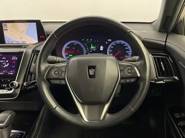 トヨタ クラウン ハイブリッド S Cパッケージ 鹿児島県 2020(令2)年 3.1万km ホワイトパールクリスタルシャイン 純正ナビ(T-Connect対応)/Bluetooth/フルセグTV/USB/AUX/Miracast/AM/FM/バックカメラ/サンルーフ/ブラインドスポットモニター/リヤクロストラフィックアラート/トヨタセーフティセンス/・プリクラッシュセーフティ/・レーントレーシングアシスト/・レーダークルーズコントロール/・ロードサインアシスト/・オートマチックハイビーム/ビルトインETC2.0/電動開閉トランク/合皮シート/パワーシート(D/N席)/LEDヘッドライト/LEDフォグランプ/ドアバイザー/純正17インチアルミホイール/サイド+カーテンエアバッグ/スマートキー/純正フロアマット