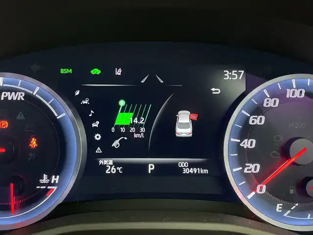 トヨタ クラウン ハイブリッド S Cパッケージ 鹿児島県 2020(令2)年 3.1万km ホワイトパールクリスタルシャイン 純正ナビ(T-Connect対応)/Bluetooth/フルセグTV/USB/AUX/Miracast/AM/FM/バックカメラ/サンルーフ/ブラインドスポットモニター/リヤクロストラフィックアラート/トヨタセーフティセンス/・プリクラッシュセーフティ/・レーントレーシングアシスト/・レーダークルーズコントロール/・ロードサインアシスト/・オートマチックハイビーム/ビルトインETC2.0/電動開閉トランク/合皮シート/パワーシート(D/N席)/LEDヘッドライト/LEDフォグランプ/ドアバイザー/純正17インチアルミホイール/サイド+カーテンエアバッグ/スマートキー/純正フロアマット